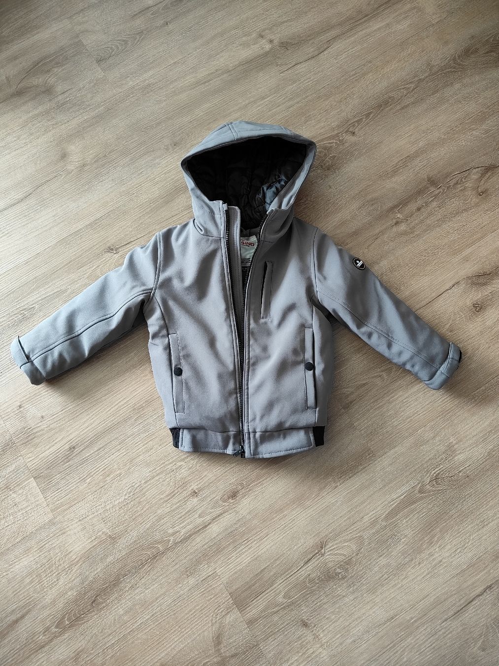 Giacche: Coole Winterjacke, Grösse 104, Grau – Usato da Kriens venduto da Ivana4 1