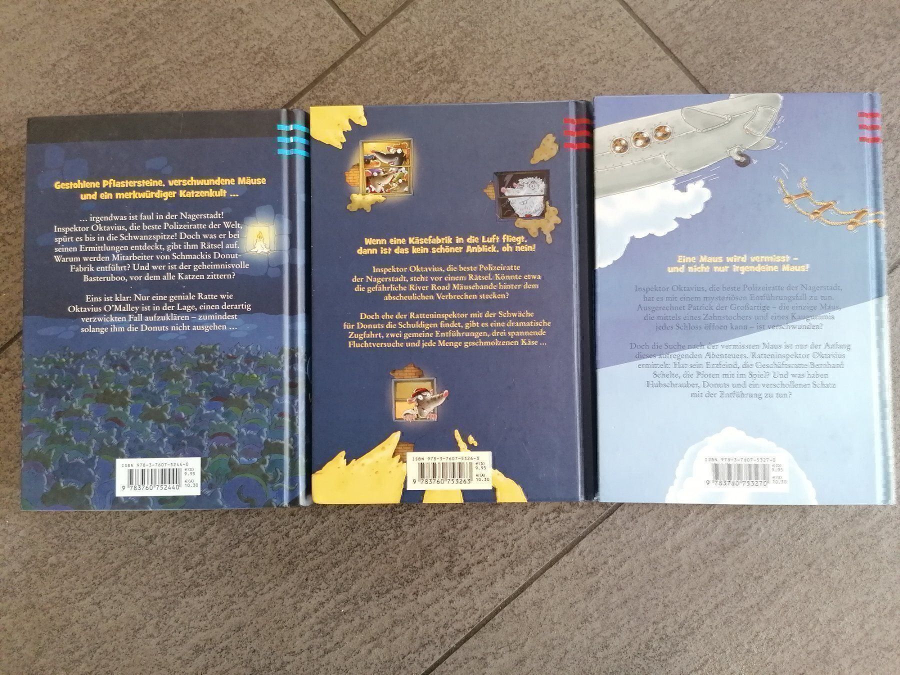 Libri: Bücher von "Inspektor Oktavius" – Nuovo (secondo la descrizione) da Appenzell Enggenh. venduto da vario414 1