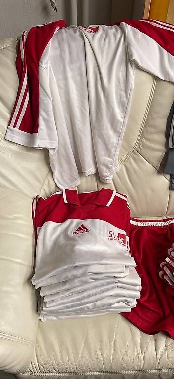 Canottiere & Pantaloni: Fussball Trikots  – Usato da Schlieren venduto da Maximusss76 1