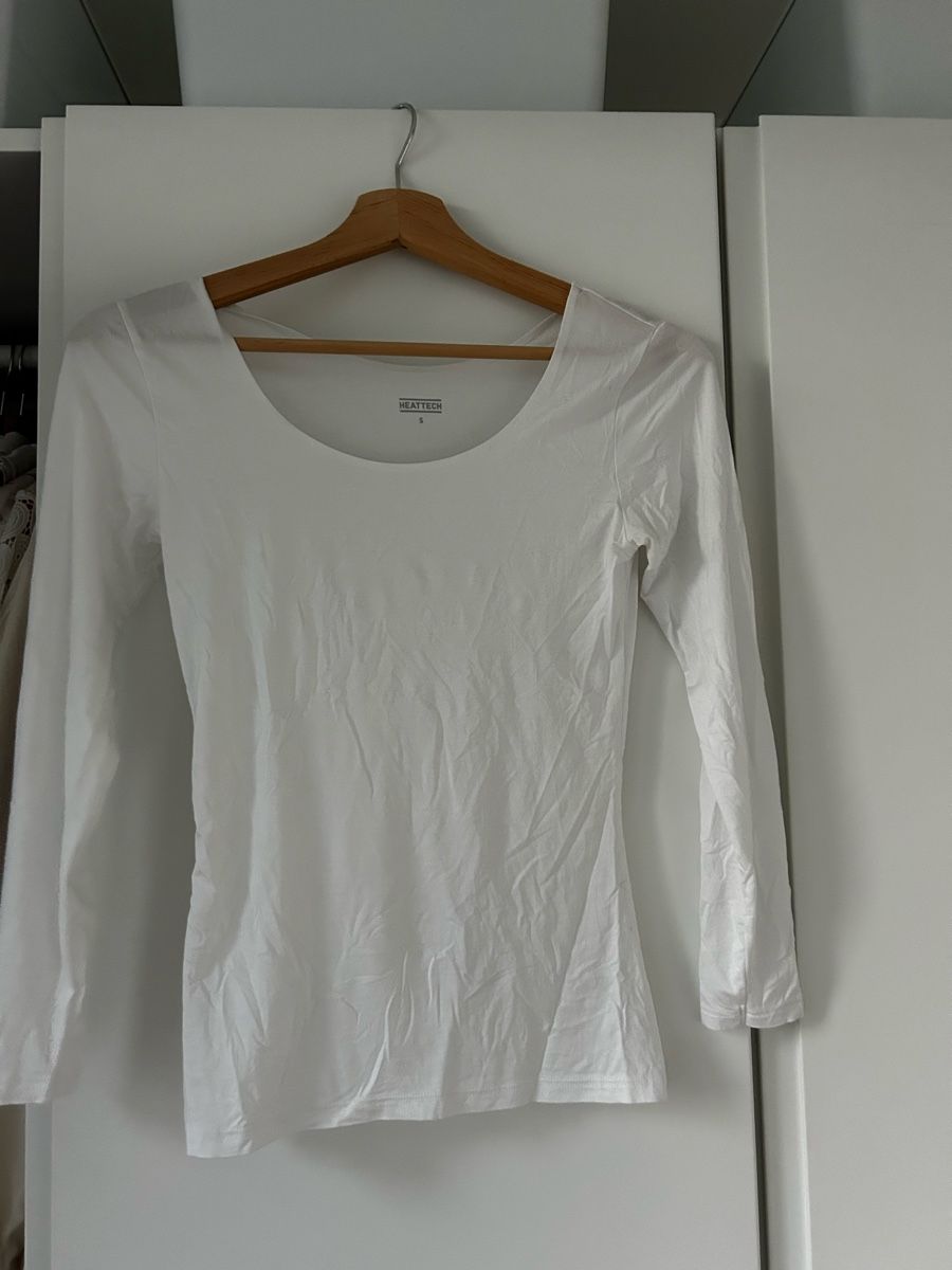 Uniqlo T-Shirts: Uniqlo heattech S – Gebraucht aus Zürich von cos_b629