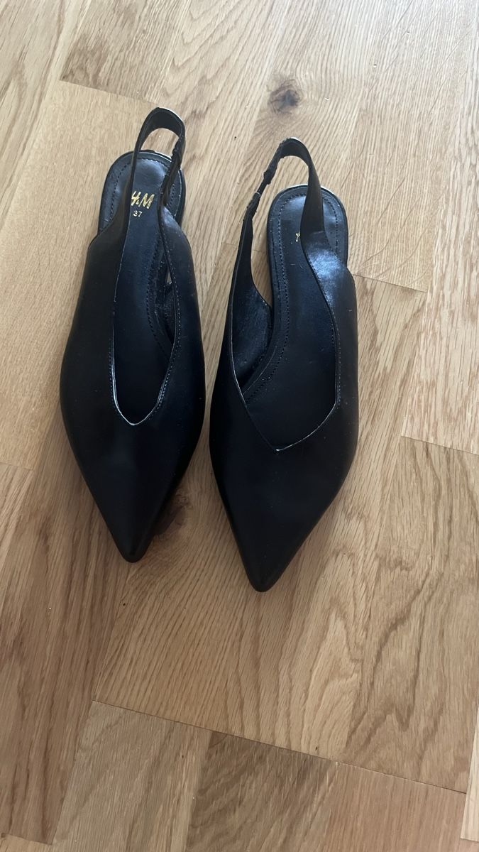 H&M Damenschuhe: Schwarze Slingpumps von H&M, Grösse 37 – Neu (gemäss Beschreibung) aus Zürich von Dita06