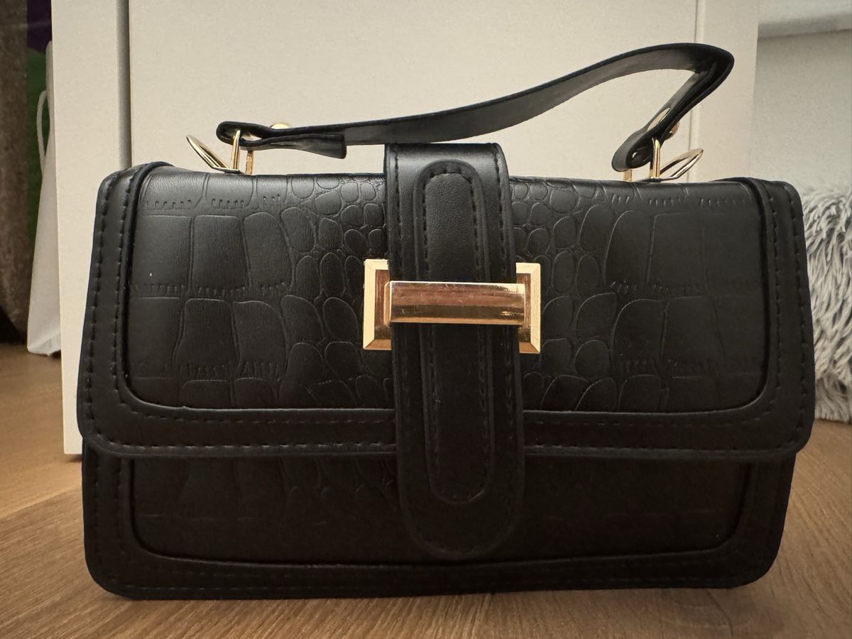 Borse da donna: Handtasche schwarz – Nuovo e nell'imballaggio originale da Rapperswil SG venduto da walzvalerie