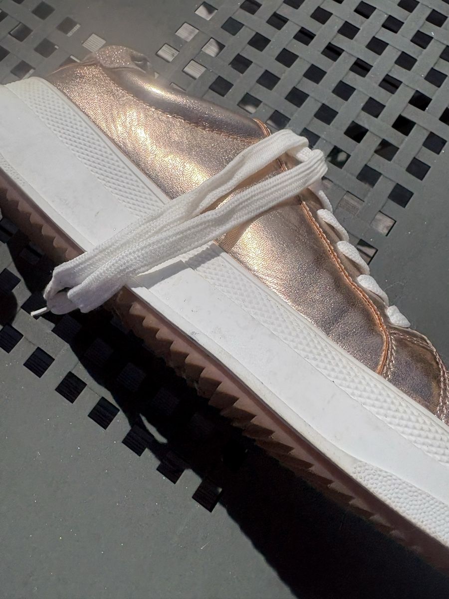 Damenschuhe: Rosegoldene Sneaker aus Mailand , NEU – Neu (gemäss Beschreibung) aus Obbürgen von bugi6868 9
