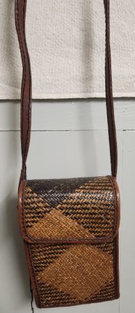 Vintage Leder Rattan Umhängetasche Tasche Batik Futter Ethno
