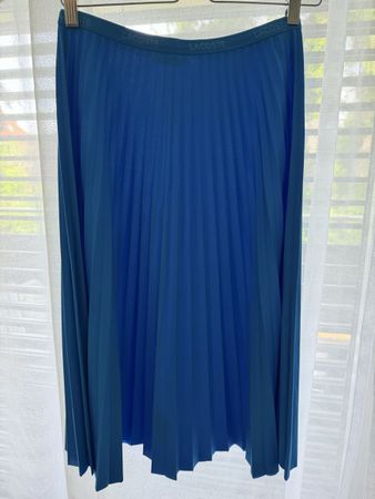 Lacoste Pleated Midi Skirt – Size S