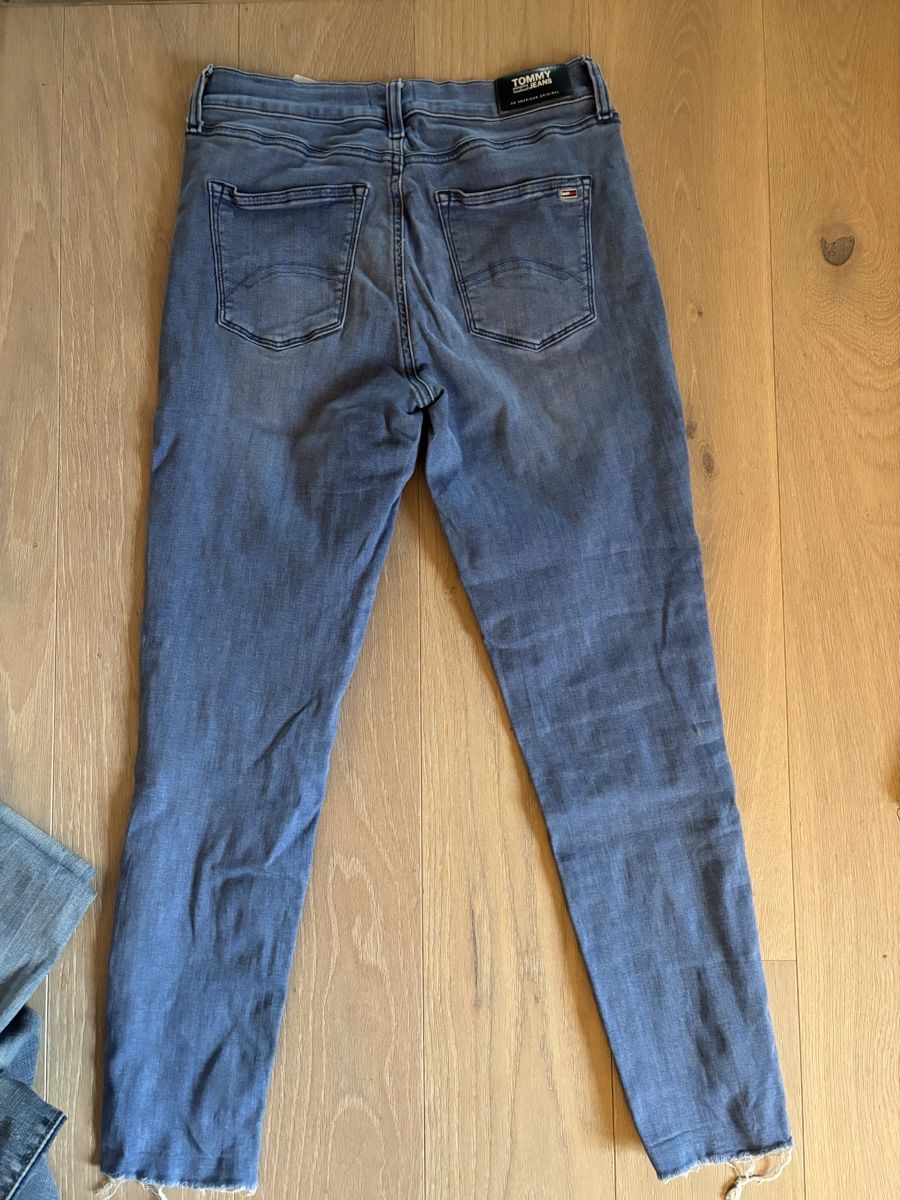 Tommy Hilfiger Jeans: Tommy Hilfiger Jeans, Skinny, Gr. 28, hellblau – Usato da Andelfingen venduto da Niki214 2