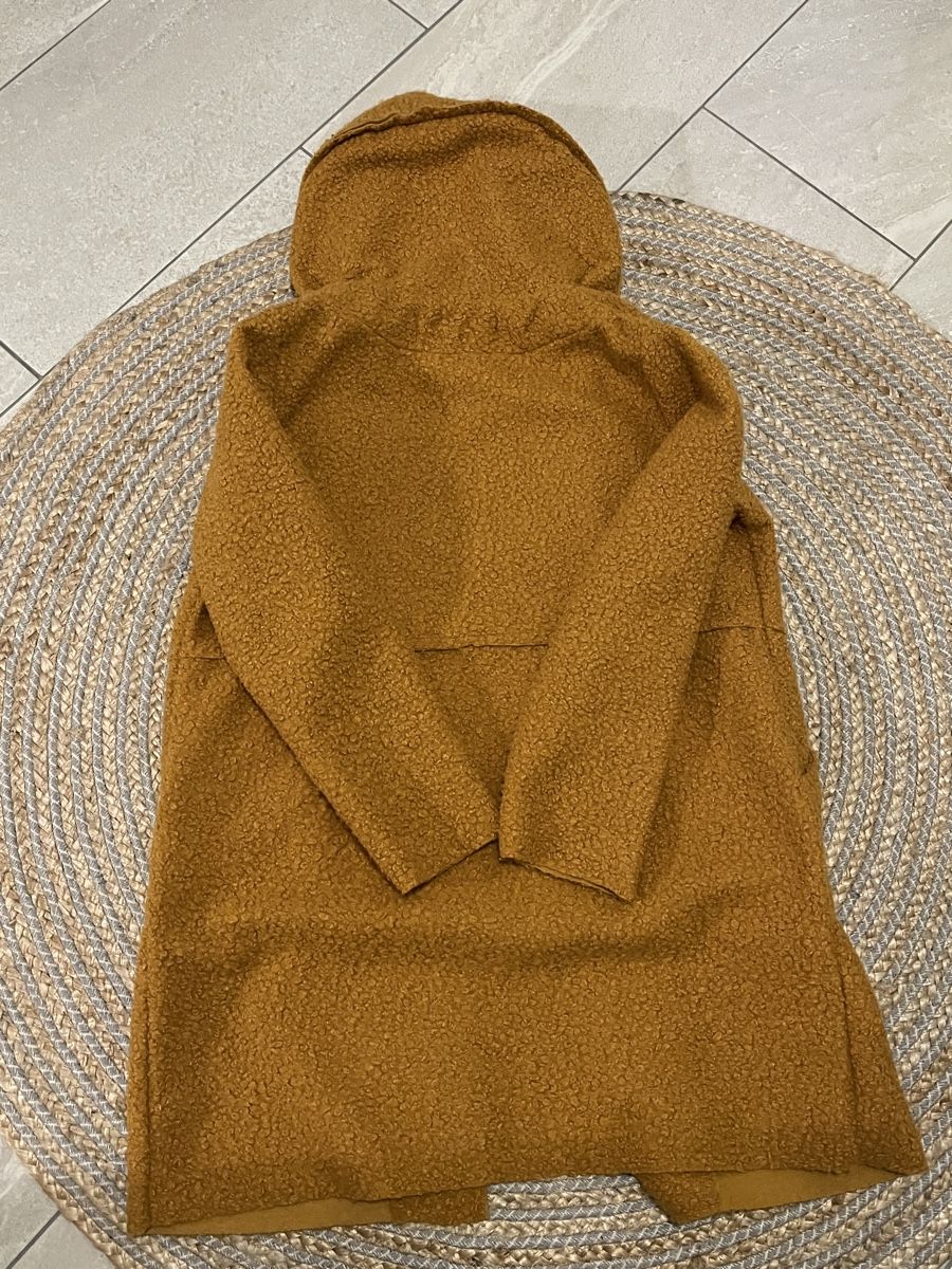 Cappotti: New Collection Mantel – Usato da Chur venduto da flaviavincenz 3
