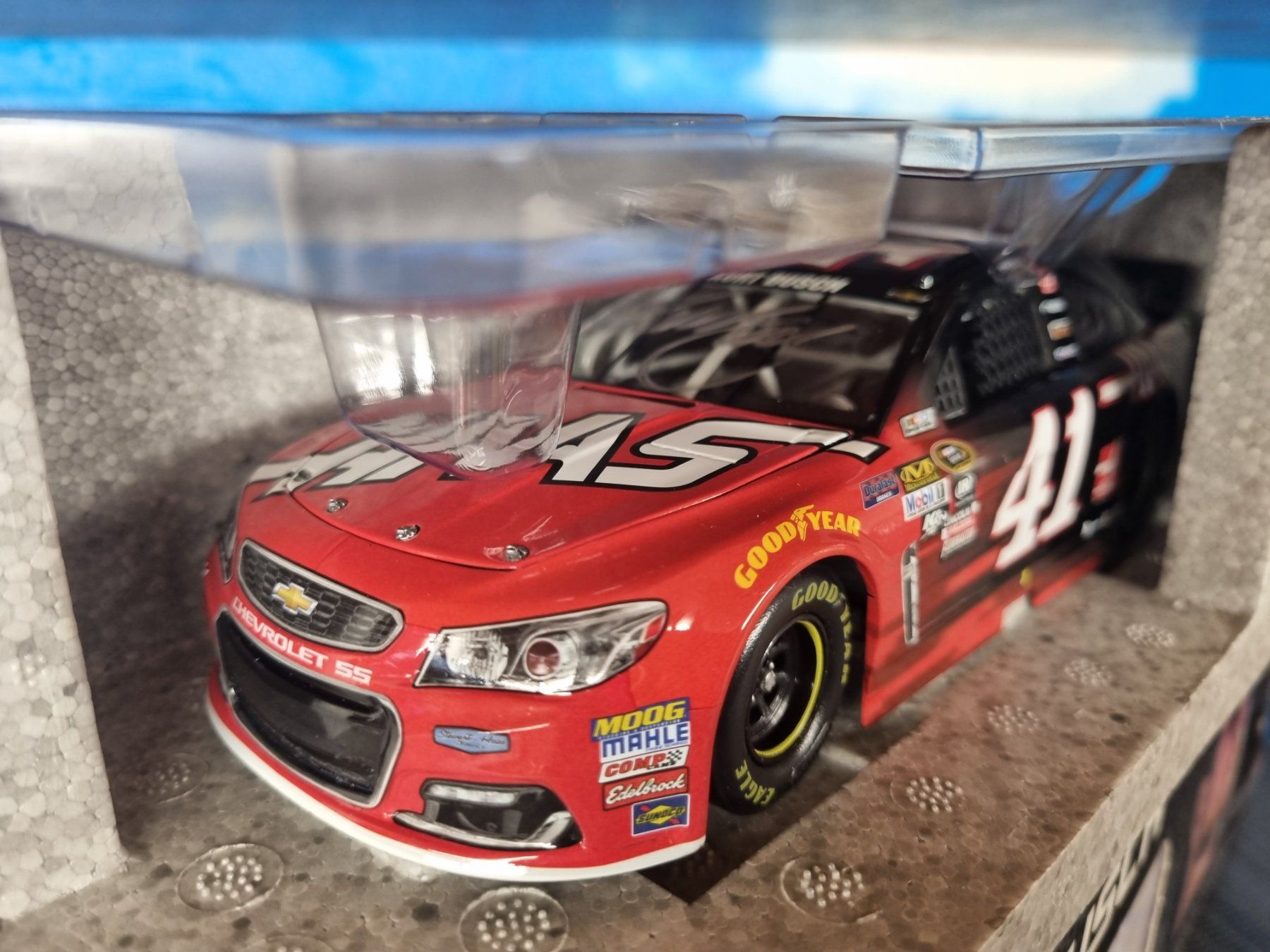 Modellini d'auto: Kurt Busch #41 State Water Heaters 2015 SS 1:24 scale – Nuovo e nell'imballaggio originale da Männedorf venduto da Spezial-Modelle 1