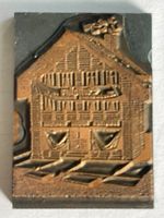 Druckstock Hausmotiv Holzbau mit Schornstein, alt