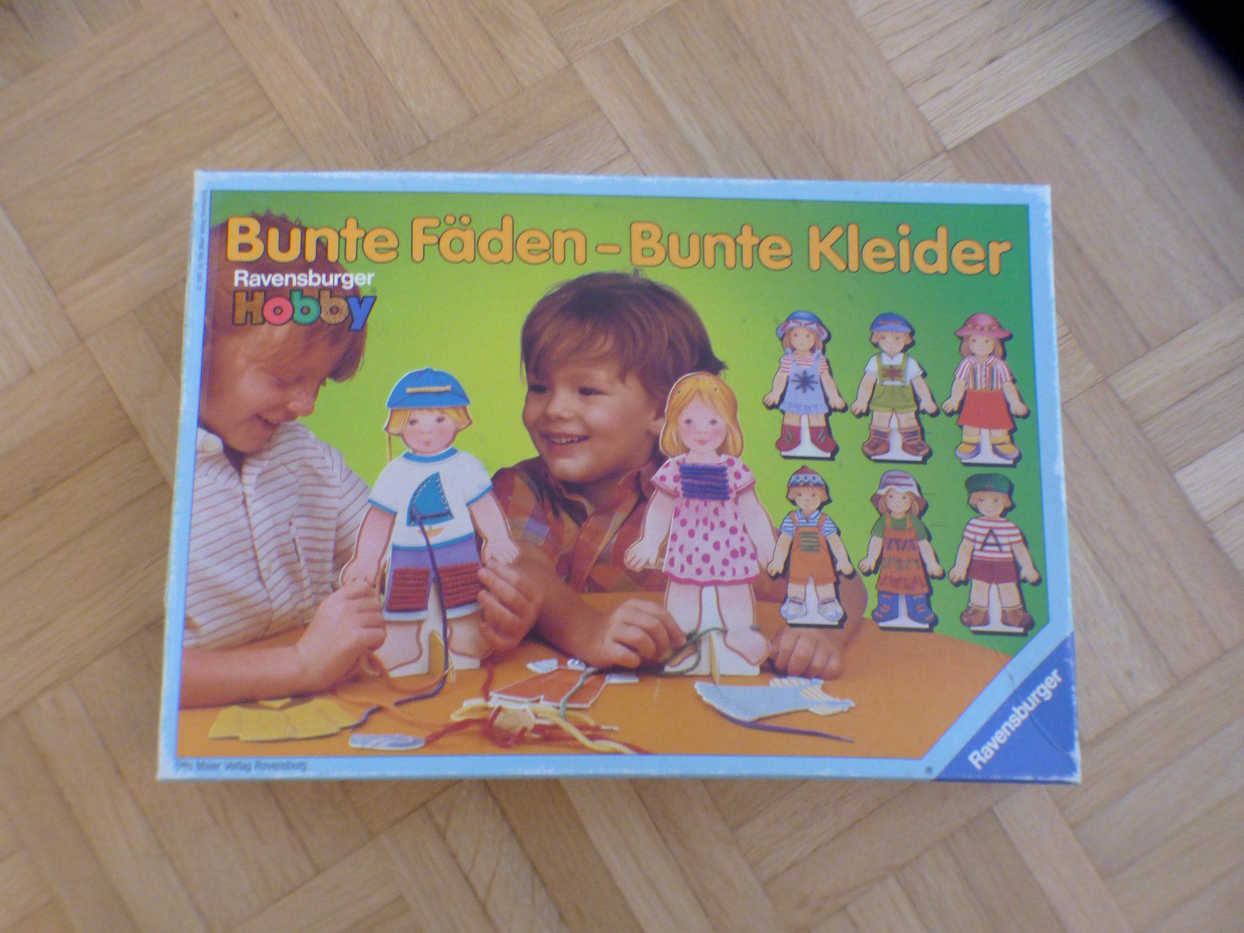 Ravensburger Giocattoli: Bunte Fäden ,bunte Kleider – Usato da Münchenbuchsee venduto da enzian59
