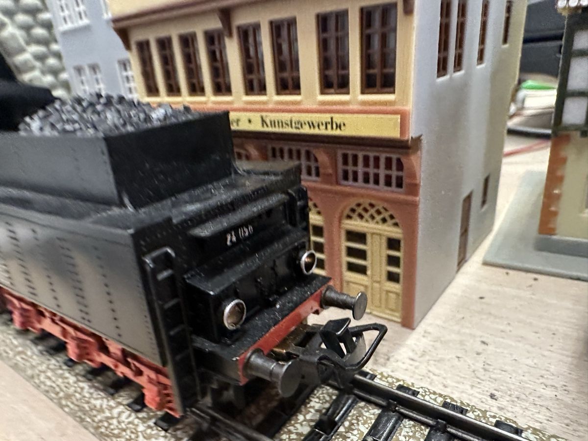 Märklin Modellini di ferrovie: Märklin 3003 DB BR 24 mfx digital – Usato da Lupsingen venduto da New-Haven 2