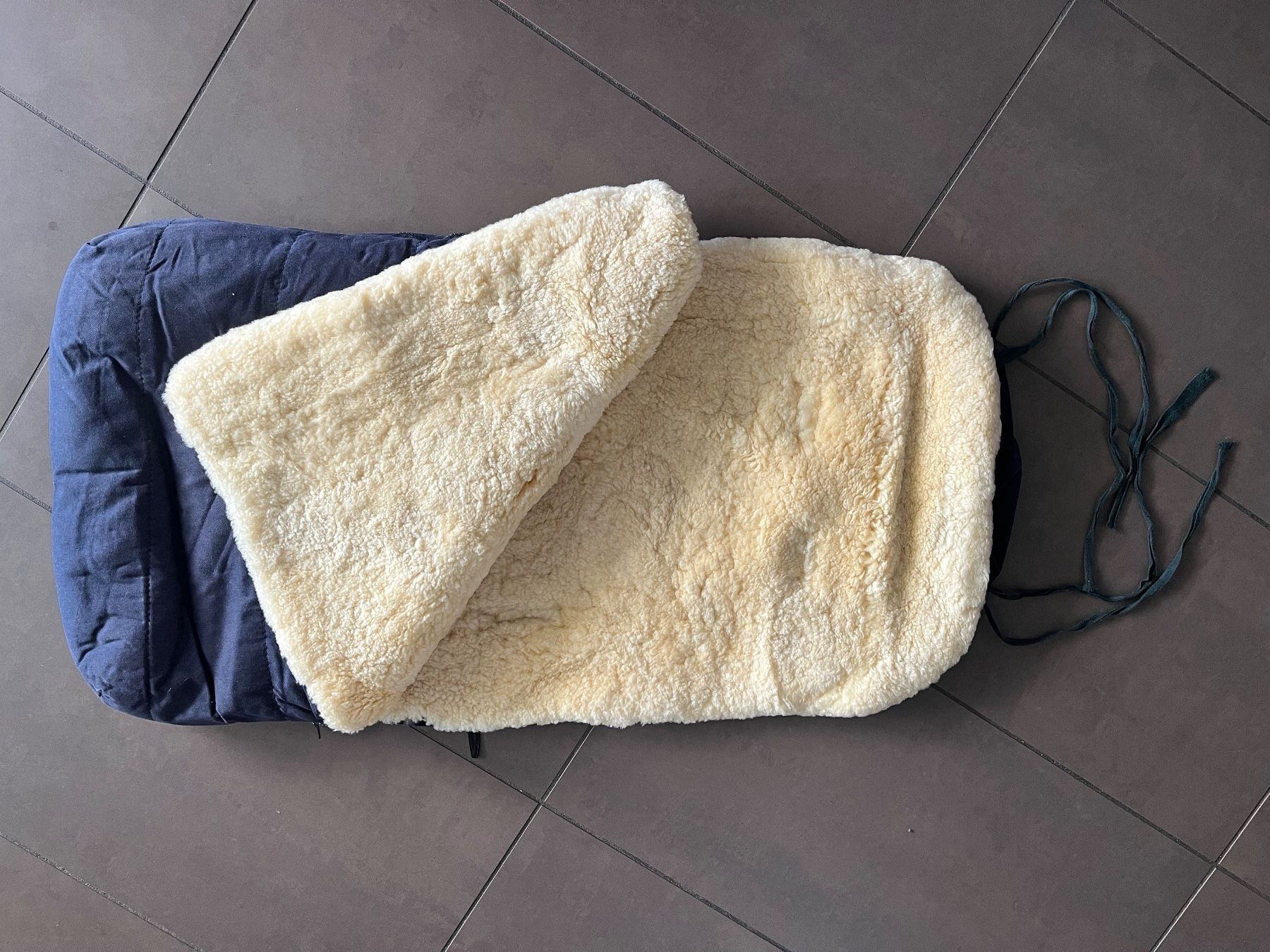Sacchi a pelo: Kuscheliger Winter-Fusssack für Kinderwagen oder Buggy – Usato da Düdingen venduto da Moonils