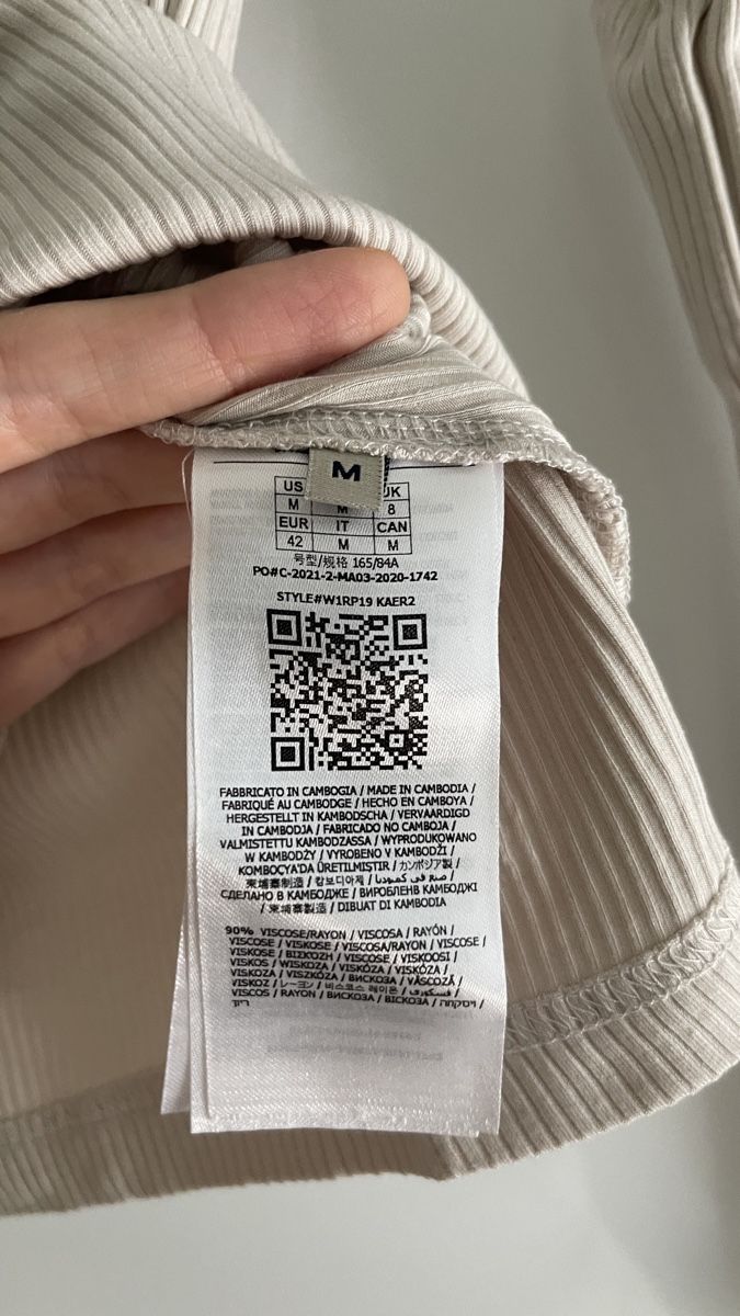 Guess Maglioni & Felpe: Pullover Beige von Guess – Nuovo (secondo la descrizione) da Lausen venduto da sim_hgp6 2