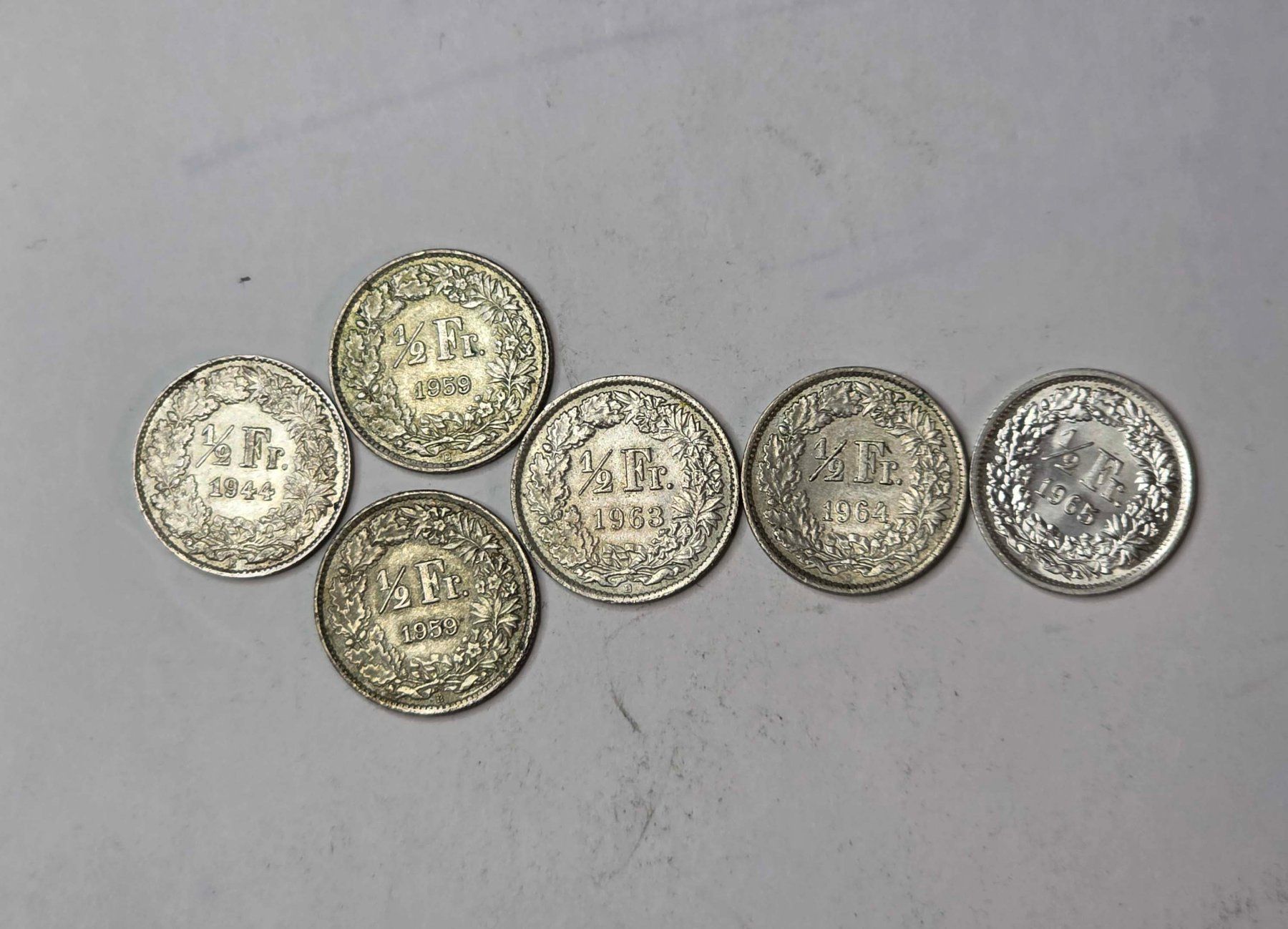 Tutti le monete: 6 Silbermünzen Fr. 0.50 – Usato da Filzbach venduto da Cschufi