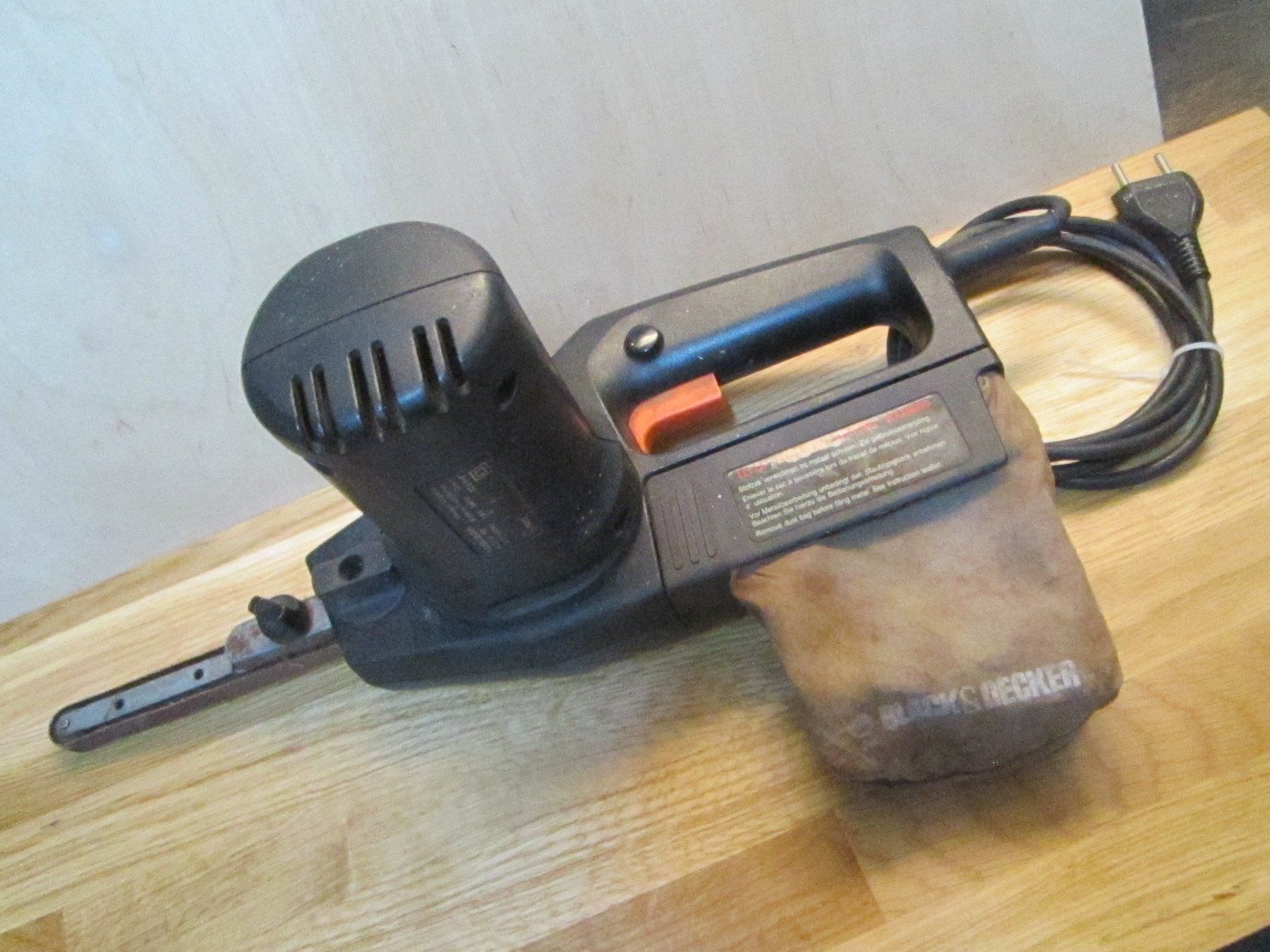 Aiguiseuses & polisseuses: Bandschleifer Black&Decker BD 292 E – D'occasion à ARISDORF par Sukawa1 1