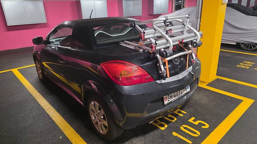 Automobili: Opel Tigra 1.8 Cabrio, Jahr 2004 – Usato da Zürich venduto da zonalba 3