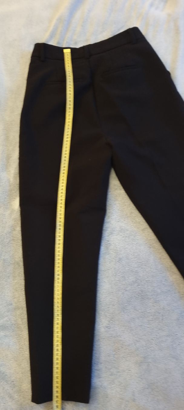 Pantaloni: Schwarze Stoffhose, Gr. 38 – Usato da St Gallen venduto da vir_5kgt 4