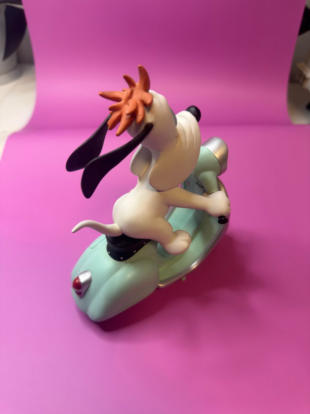 Statuette: Figurine Droopy en scooter – Usato da Lausanne venduto da macgiver1008 1