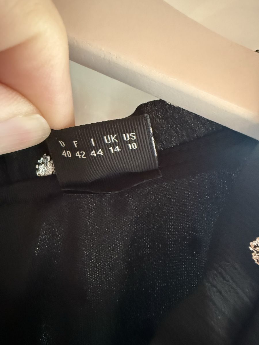 S.Oliver Camicette: s.Oliver Bluse schwarz Glitzerpunkte Gr. 40 Top Festlich – Usato da Sennwald venduto da natatom 2