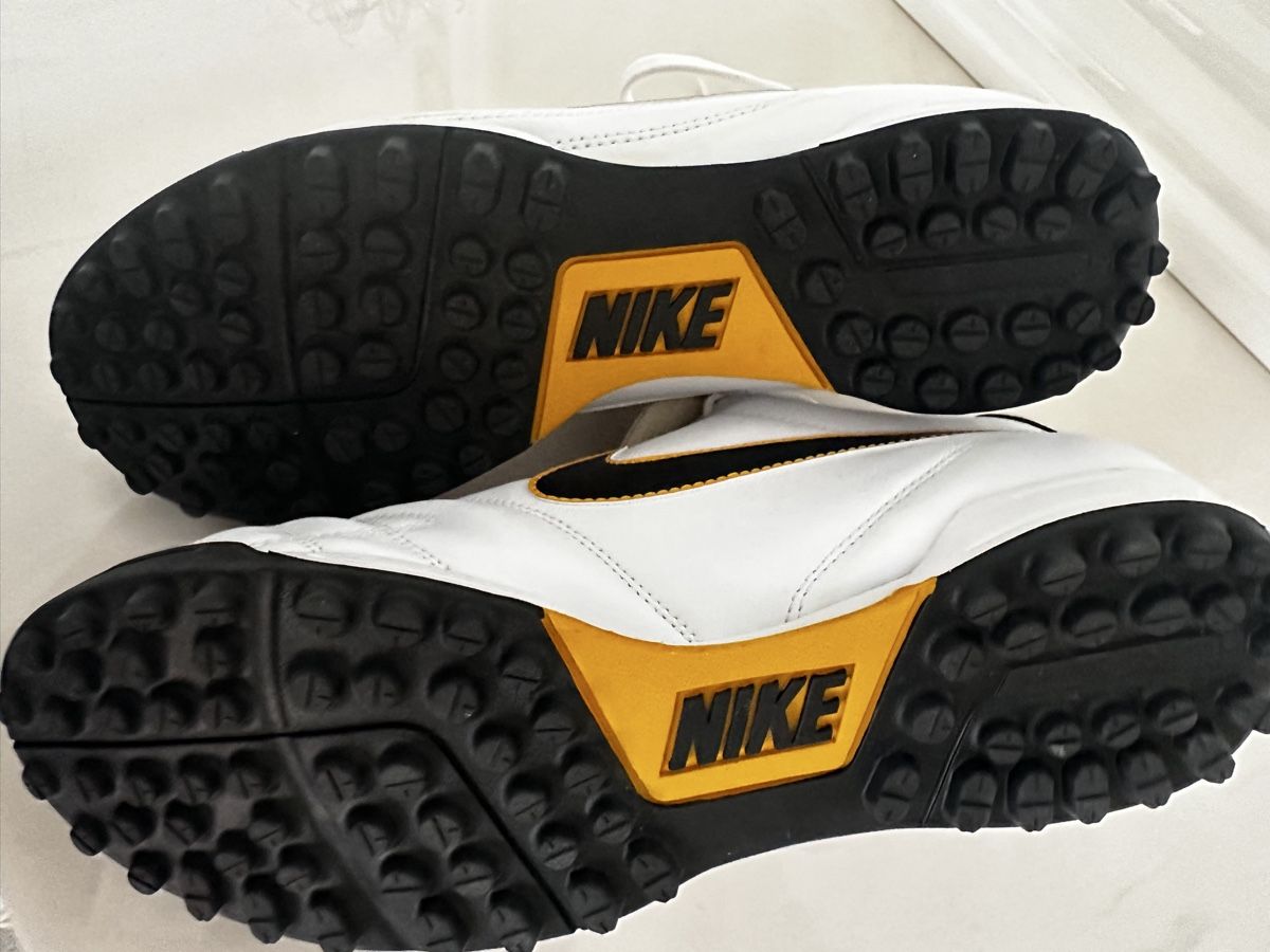 Nike Herrenschuhe: Nike Herrensneaker Neu Grösse/45 – Neu (gemäss Beschreibung) aus Gerlafingen von Uragano 3