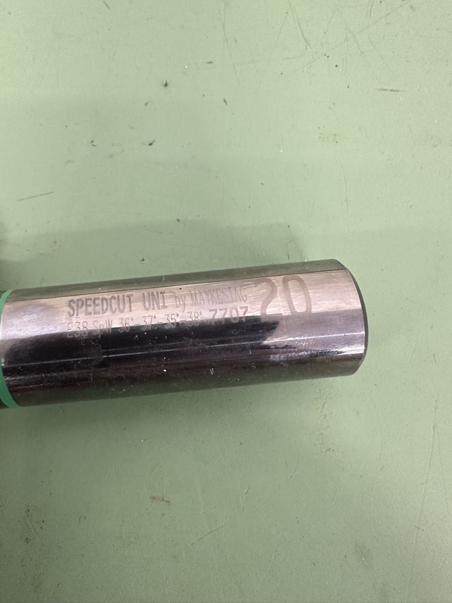 Tutti gli attrezzi: 20 mm Carbide end mill, Schaftfräser. – Usato da Aarberg venduto da SNMachines 4