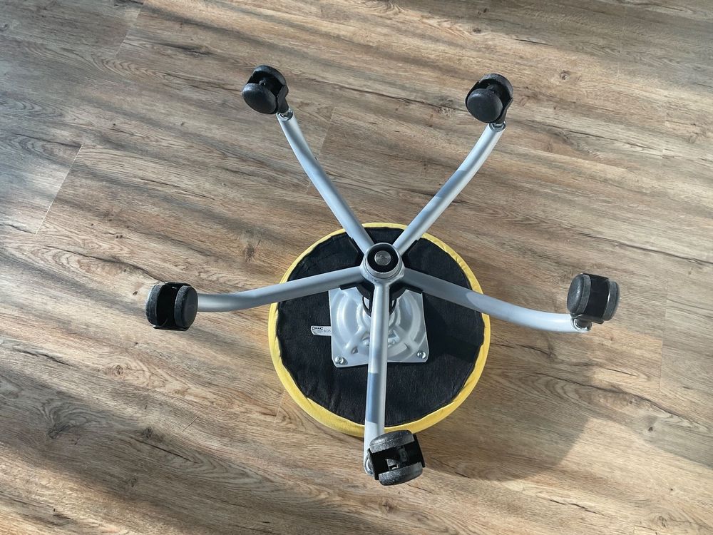 Ikea Hocker max. 50 cm hoch mit Rollen Kaufen auf Ricardo