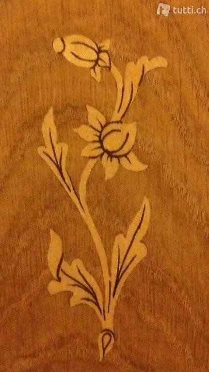 Credenze: Barock Buffet Eiche mit Intarsien mit Alpenblumen – Usato da Koblenz venduto da Forellenteich 3