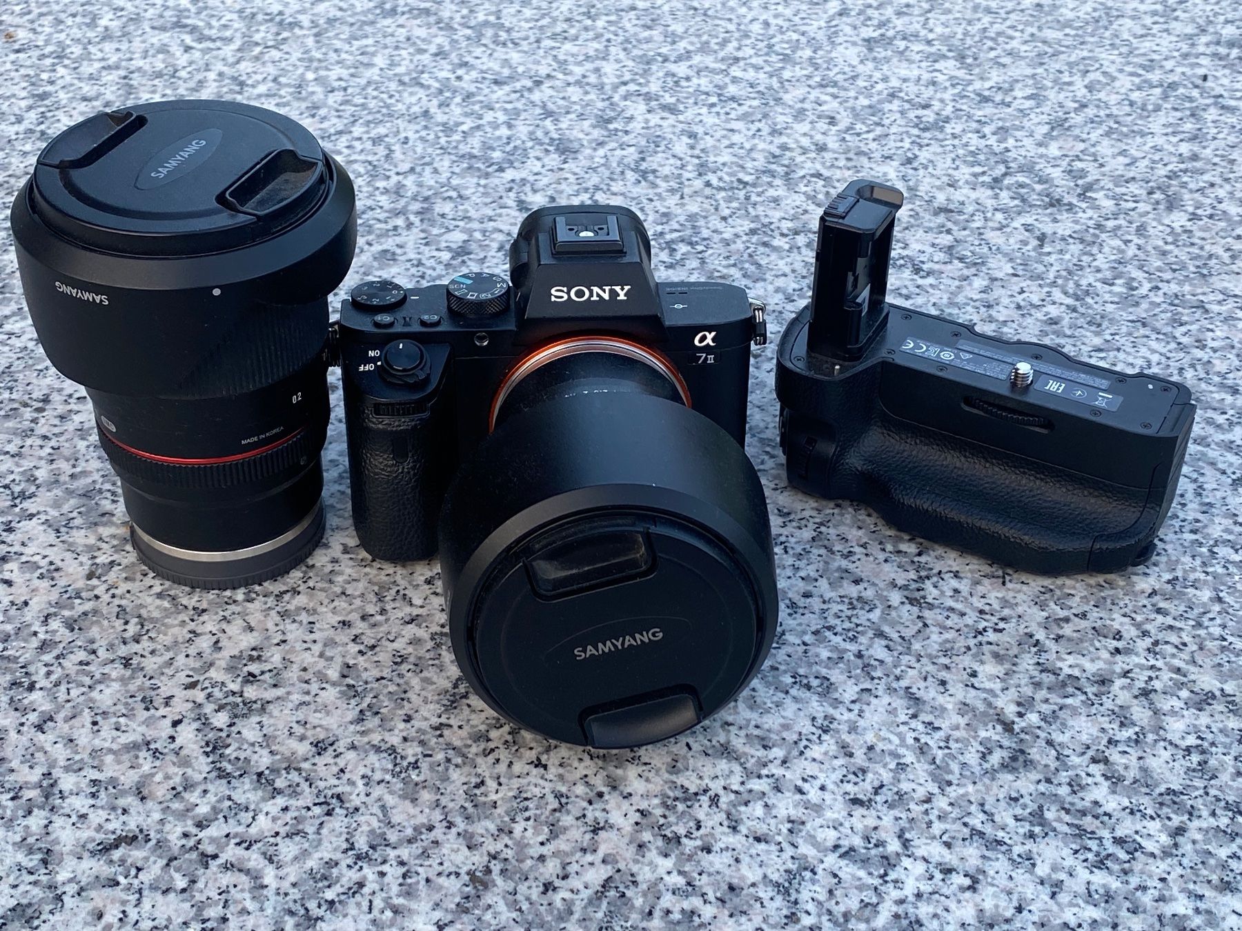 Sony Fotocamera: Sony A7ll et 2x ciné Objectives – Usato da Gisikon venduto da sombenin 1