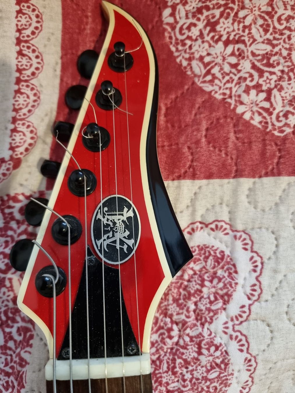 Strumenti musicali: AXL Gitarre mit Verstärker – Usato da Sissach venduto da drugho 3