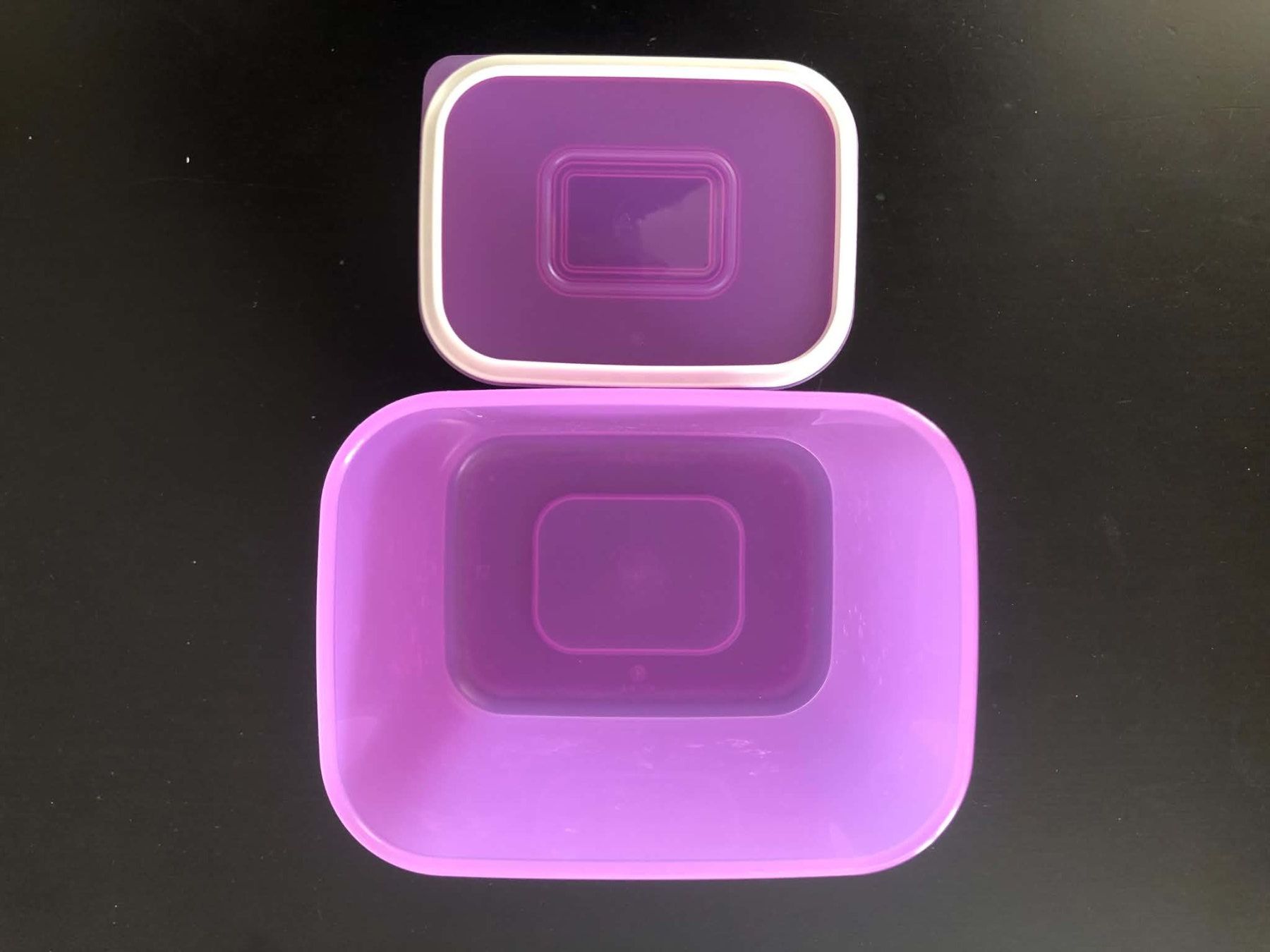 Behälter & Ähnliches: Tupperware Opti 2.1 l. violette bon état. – Gebraucht aus Nyon von BrocBox 3