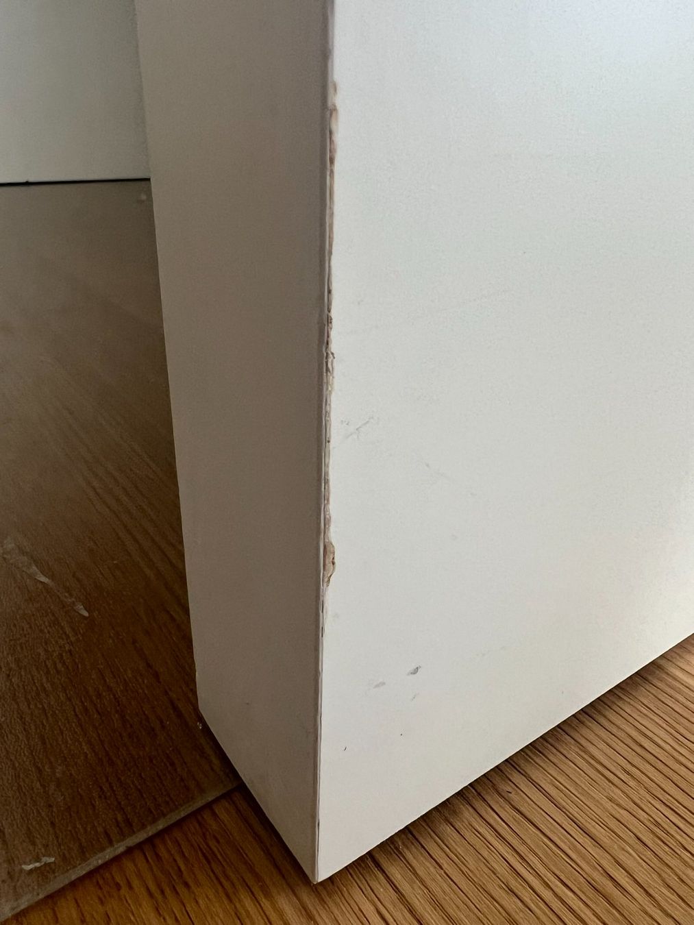 Ikea Scrivanie: Malm Pult inkl. Korpus mit Schubladen – Usato da Jona venduto da Aladdin1 5
