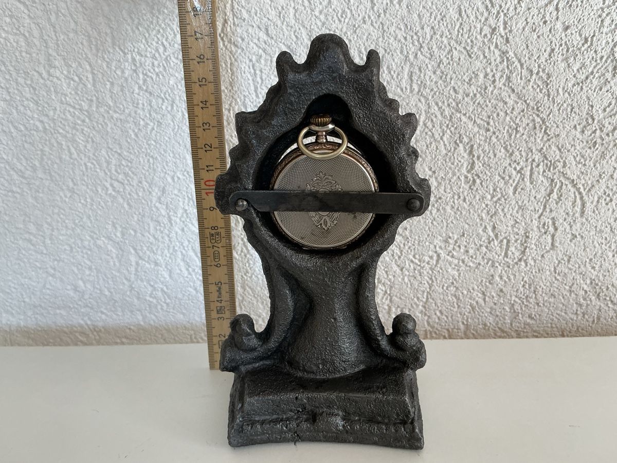 Altri accessori per orologi: Antike Uhr Ständer Gusseisen  – Usato da Niederdorf venduto da Betonrose 1