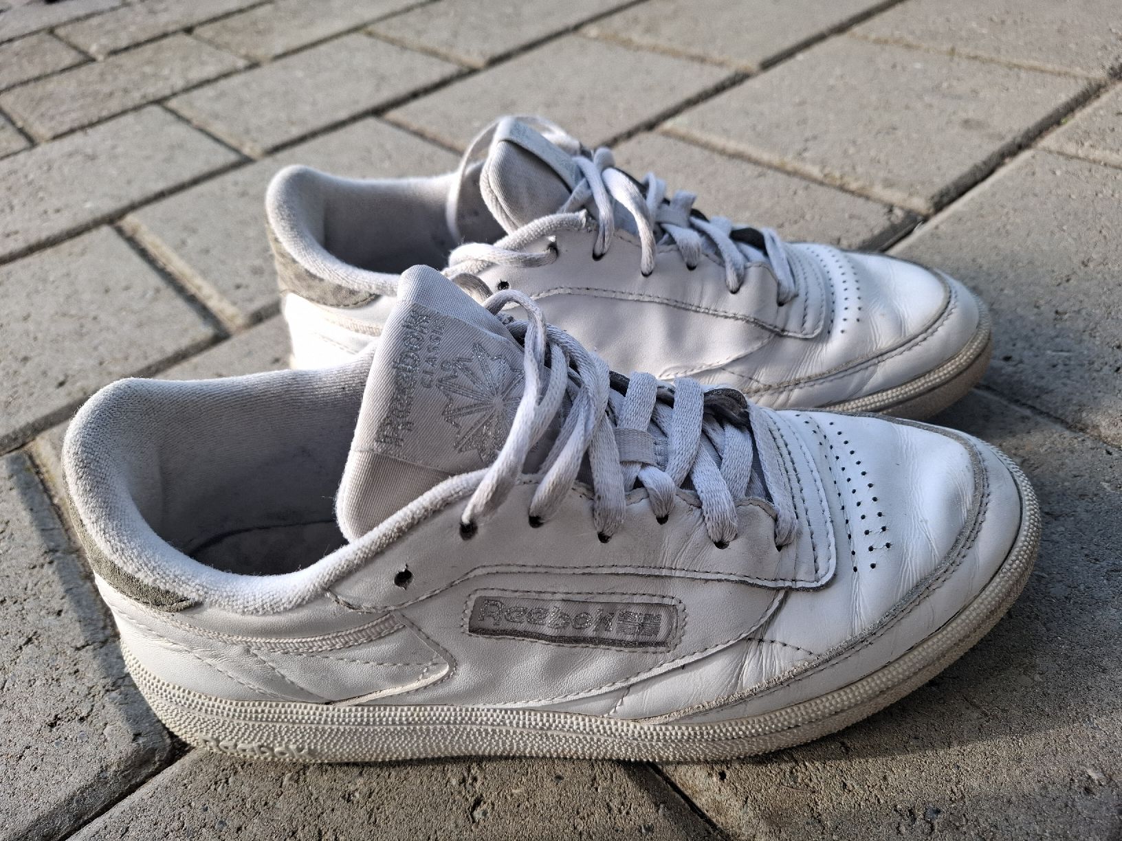 Reebok Scarpe da donna: Reebok Classic 38,5 – Usato da Mattstetten venduto da rebisesti 1