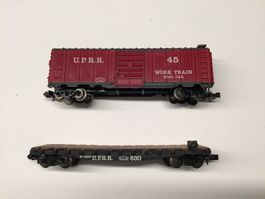 U.P.R.R. Gueterwagen / Flachwagen Spur N 2 Stuck