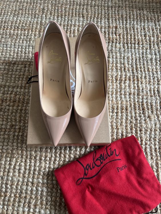 Louboutin décolleté on sale