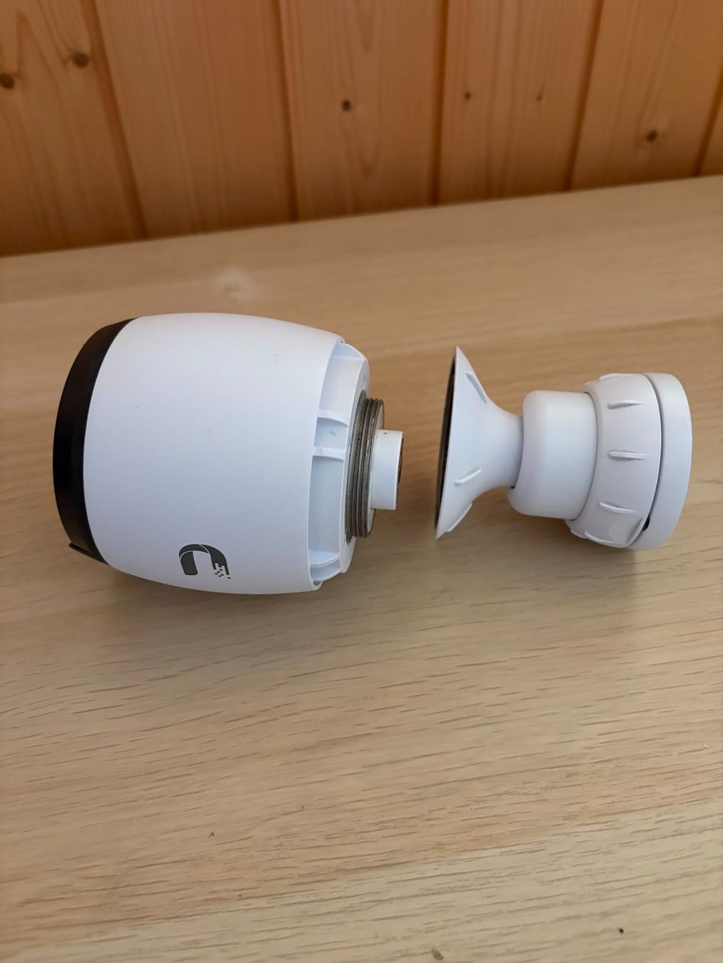 Videocamere: Caméra IP Wi-Fi Ubiquiti UVC-G4-Pro avec support – Usato da Biel/Bienne venduto da van_halen25 2