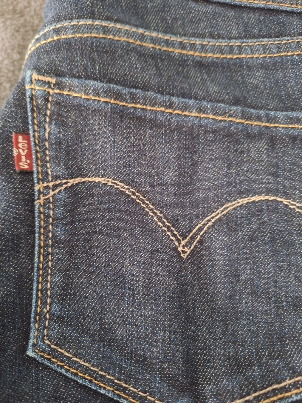 Levi's Jeans: Levis – Usato da Mumpf venduto da SwissDi 2