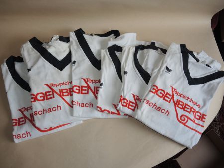 6x Retro Trikot Leibchen Grümpel Turnier Fasnacht Karneval