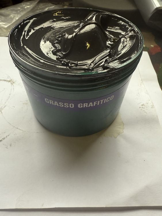 Grasso grafitato (Neu (gemäss Beschreibung)) in Monte Carasso für CHF ...