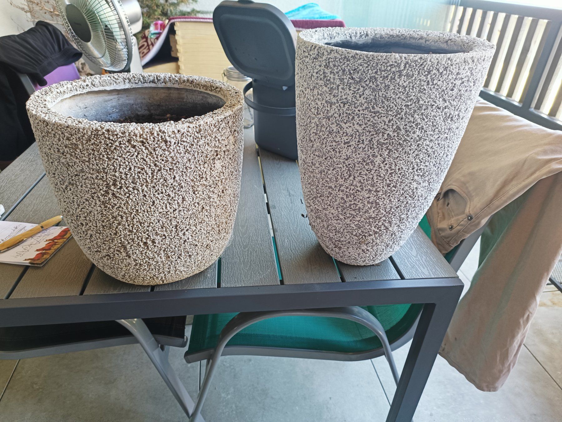 Pots de fleurs: Pflanzgefässe – D'occasion à Obfelden par Yzimtstern