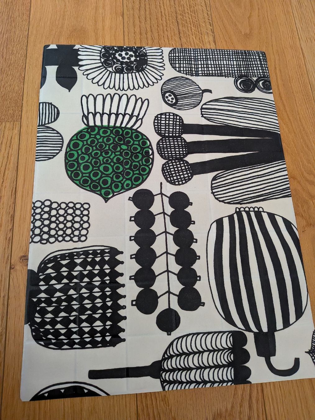 Untersetzer: Tischset Marimekko 4er Set schwarz weiss – Gebraucht aus Winterthur von Prishy 1