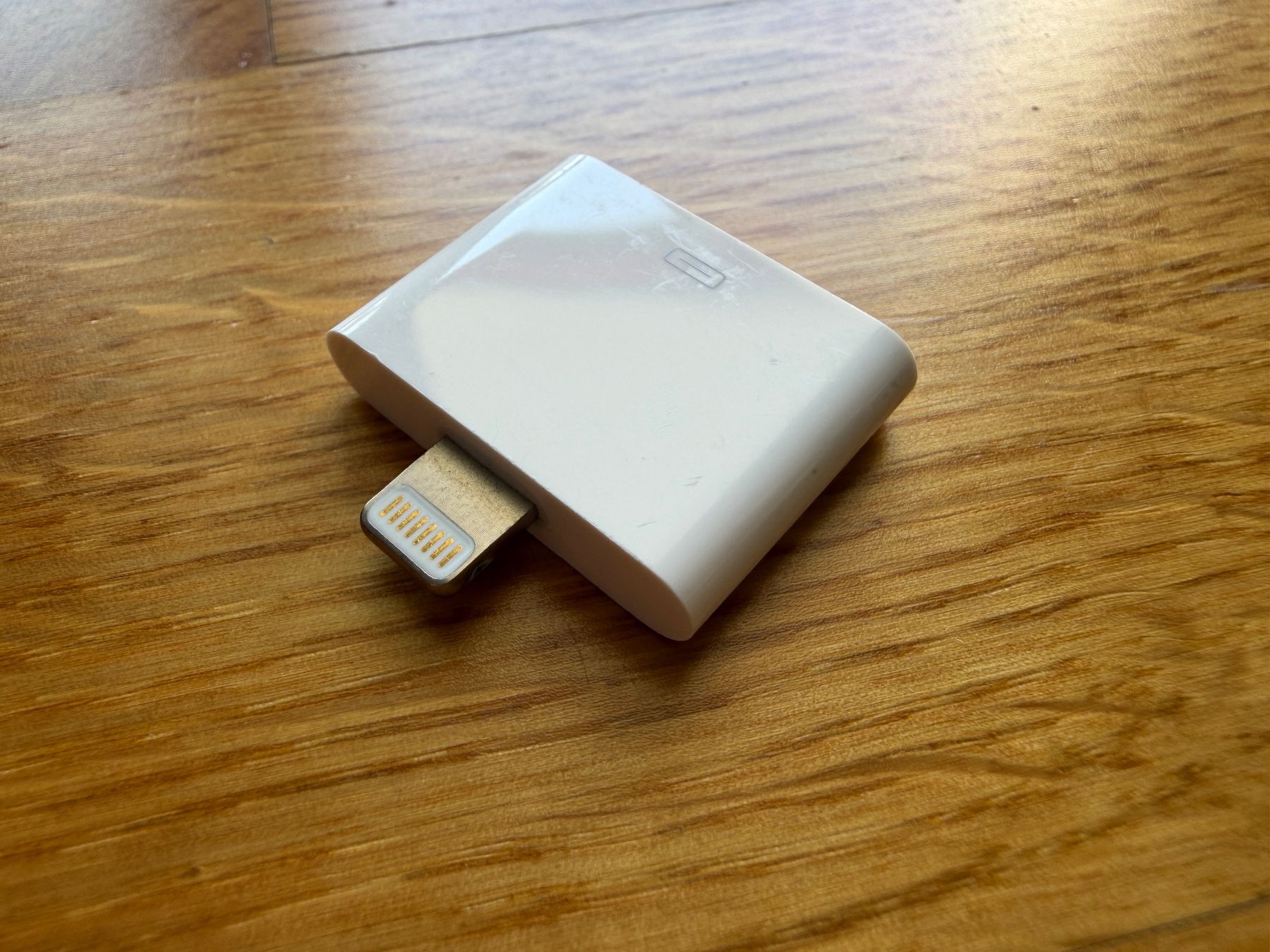 Apple Unità & Adattatore: Original Apple Adapter Lightning zu 30-Pin (Model A1468) – Usato da Basel venduto da durelm