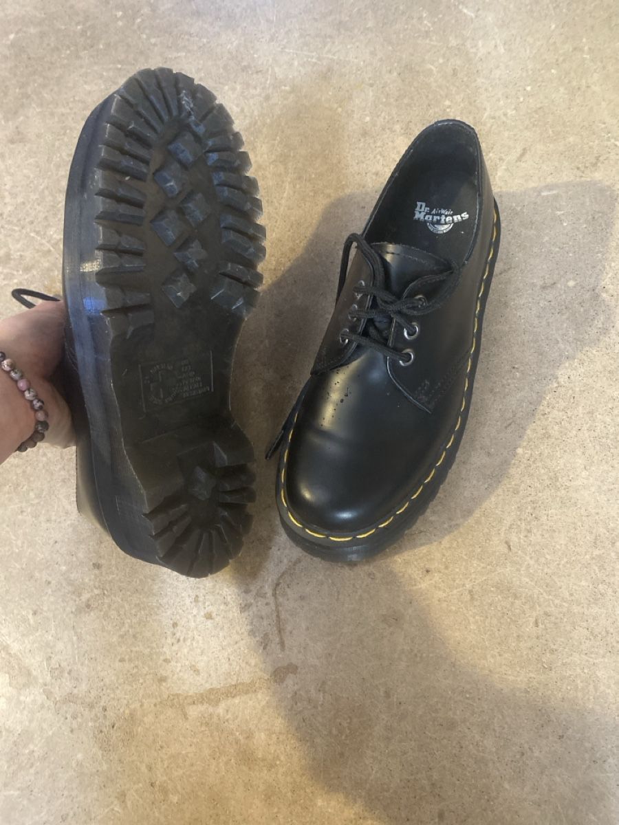 Dr. Martens Chaussures femmes: Dr. Martens Schnürschuhe Schwarz Plattform Grösse 39 – D'occasion à Bern par LuuPLAEN 2