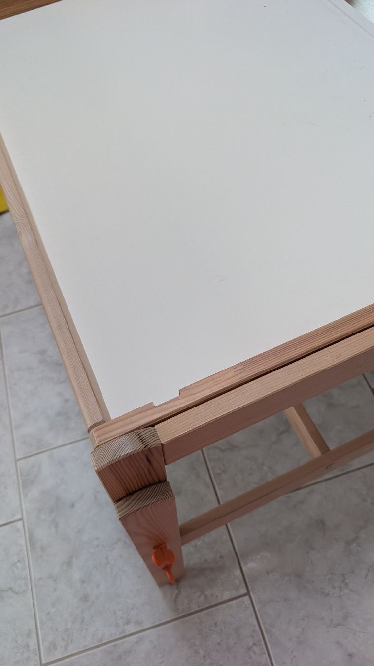 Ikea Bureaux: Kinderschreibtisch Flisat – D'occasion à Ehrendingen par Miaa0 3
