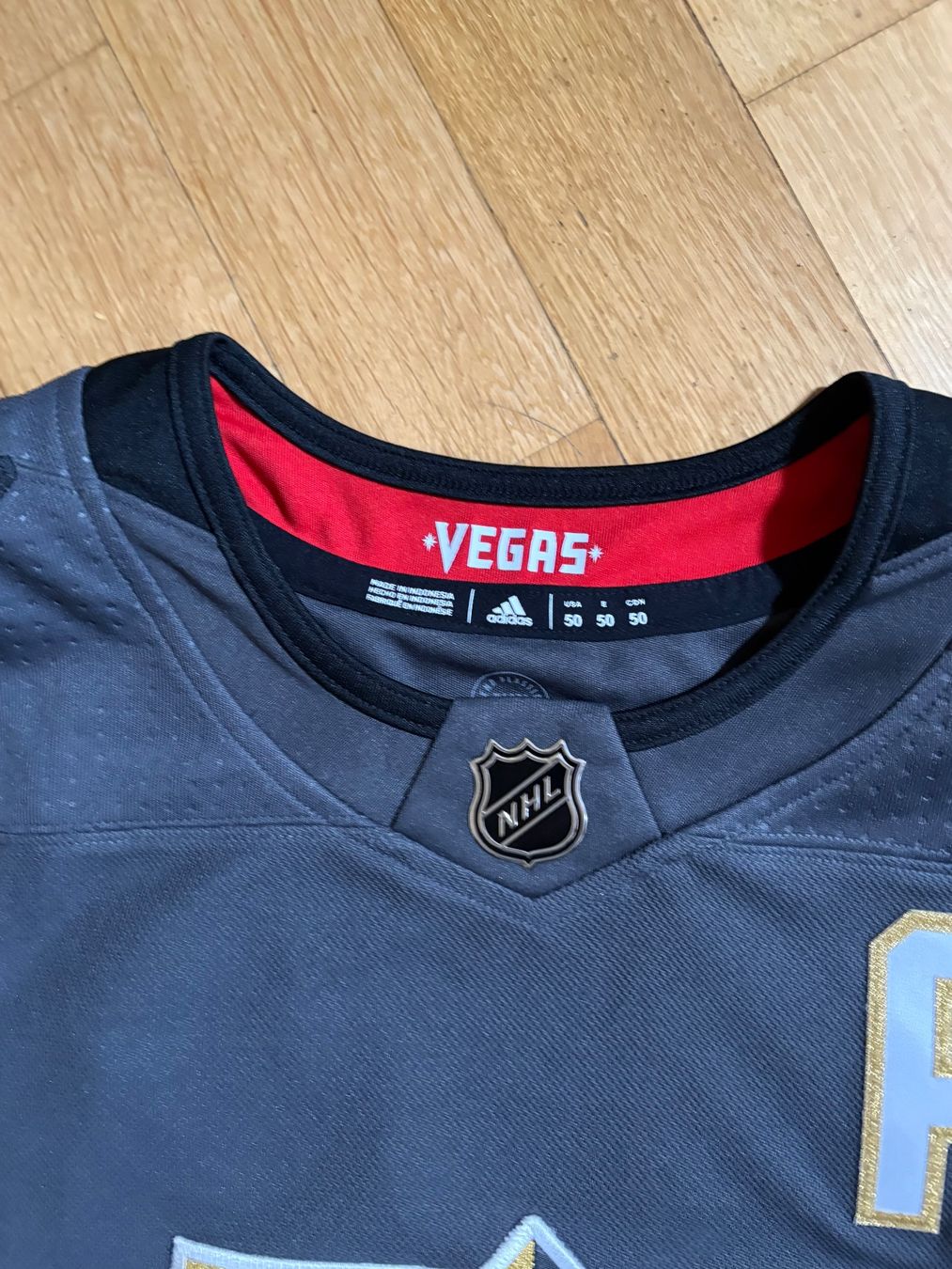 Adidas Canottiere & Pantaloni: NHL /LVGK / Adidas Authentic / Eichel / patch A /sz.50 – Usato da Sion venduto da Legit_J 4