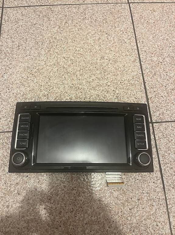 Radio: RNS510 T5 Touareg Display Frontpanel – Usato da Basel venduto da plam108