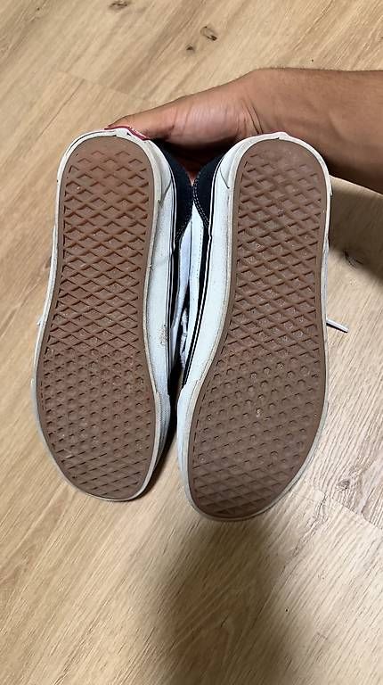 Scarpe da uomo: Vans Knu Skool – Usato da Neuhausen venduto da agh_g2nd 4