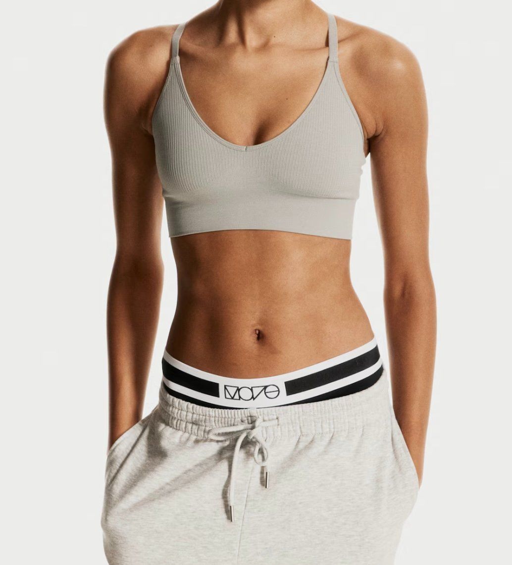 H&M Altra biancheria intima: H&M Seamless Sport-Bra with Drymove and Medium Support – Usato da St. Gallen venduto da look-twice 2