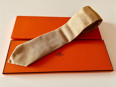 Cravate HERMES-Paris „Yellow Chevrons“ - avec box original