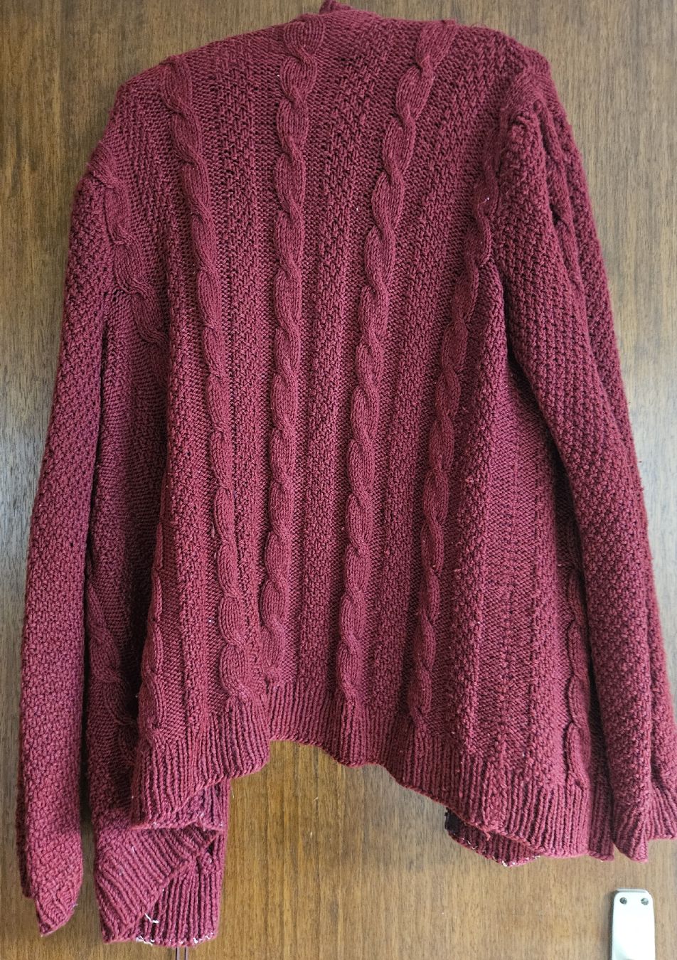 Gilet & Giacche: Gilet en maille bordeaux avec fermeture eclair usagé – Usato da Dugny (Leytron) venduto da NaMartinet 1